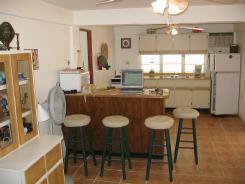 Vivo Grande Downstairs Kitchen